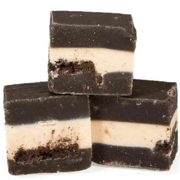 The Fudge Factory | Cookies & Cream Oreo Fudge | The Fudge Factory | The Sweetie Shoppie