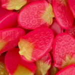 giant-strawberries-or-100g-or-the-sweetie-shoppie-1